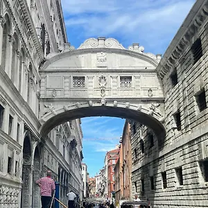 Apartment Ca' Ai Sospiri, Venice