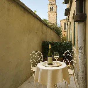 Apartment Calle De Le Pazienze, Venice
